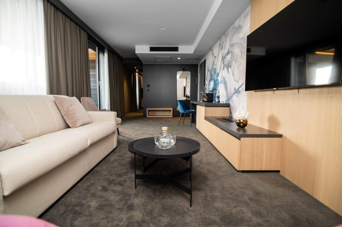Elegans Brdo 4* Kranj
